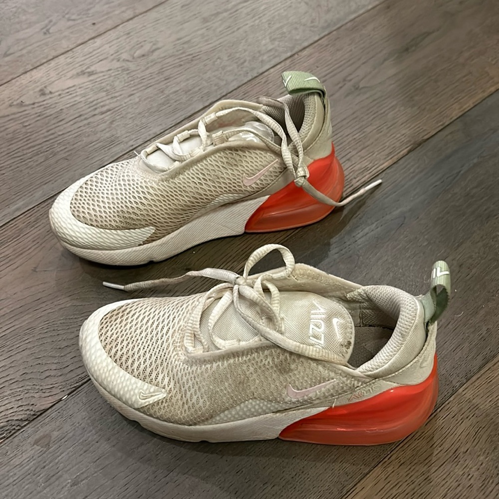 Nike Air 270 white pink size 13